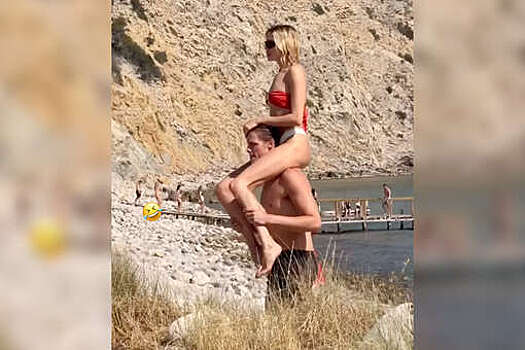 Модель Елена Перминова снялась с бойфрендом Романовым на отдыхе