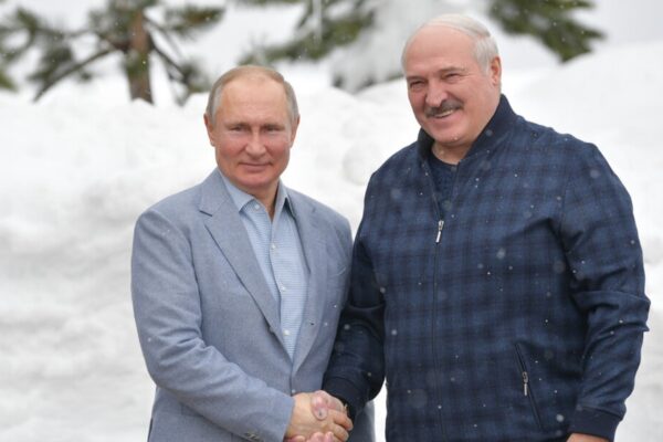 Лукашенко: Белоруссия и РФ создадут совместную спутниковую группировку