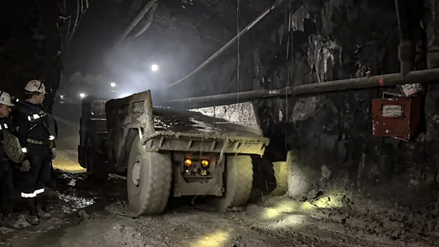 Спасатели приостановили расчистку завалов на руднике в Приамурье