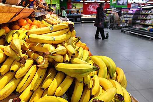 РБК: спрос на бананы в России снизился на фоне их подорожания