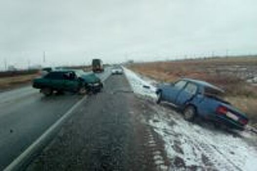 В Волгограде в маршрутке упала 81-летняя пенсионерка