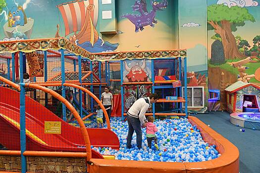 Физиолог предупредила о скрытой опасности игровых комнат для детей