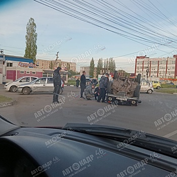 В Курске перевернулась «Нива»