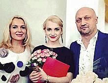 Дочь Марии Порошиной и Гоши Куценко закрутила роман с осетинским режиссером