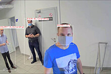 В Новосибирске видеокамеры "научились" распознавать лица под маской