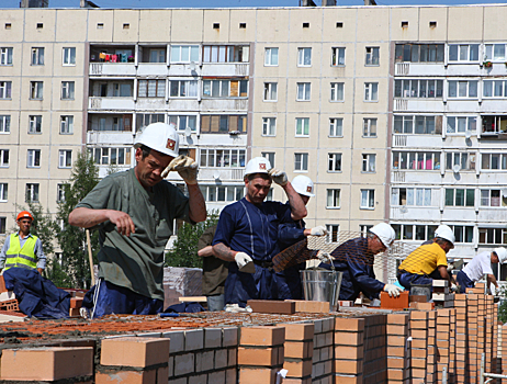 Для строительства 120 млн кв. м жилья в год нужны реновация и кооперативы