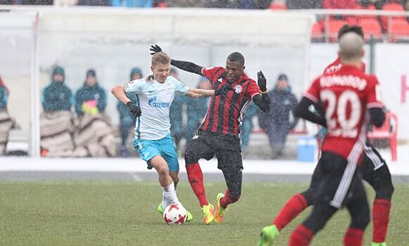 "Амкар" обыграл "Зенит" в первом домашнем матче года