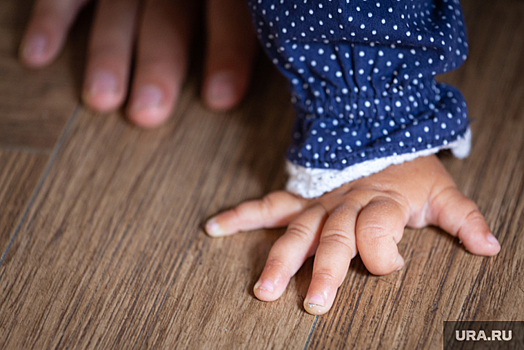 Ребенка, которого свердловчанка закопала в сугроб, отправили в дом малютки