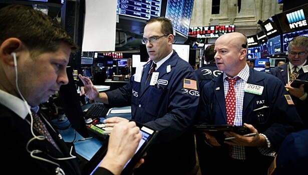 Инвесторы вложили в акции рекордный объем средств