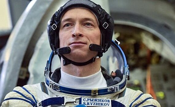 День в истории: Рыжиков в открытом космосе, крупнейшее наводнение в Санкт-Петербурге и Тевтонский орден