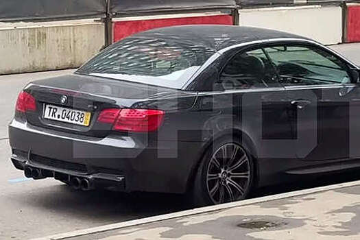 В Москве водители стали вешать европейские номера, чтобы не платить за парковку