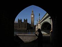 Над зданием британского парламента нависла угроза обрушения