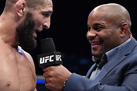 Видео: экс-чемпион тяжёлого дивизиона Кормье провёл спарринг с легковесом