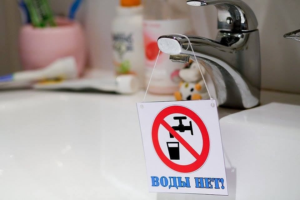 Десятки домов в Саратове проведут день без питьевой воды из-за аварии на водопроводе