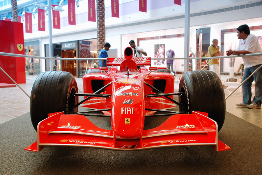 Ferrari World, Абу Даби, Абу-Даби, ОАЭ, Ближний Восток
