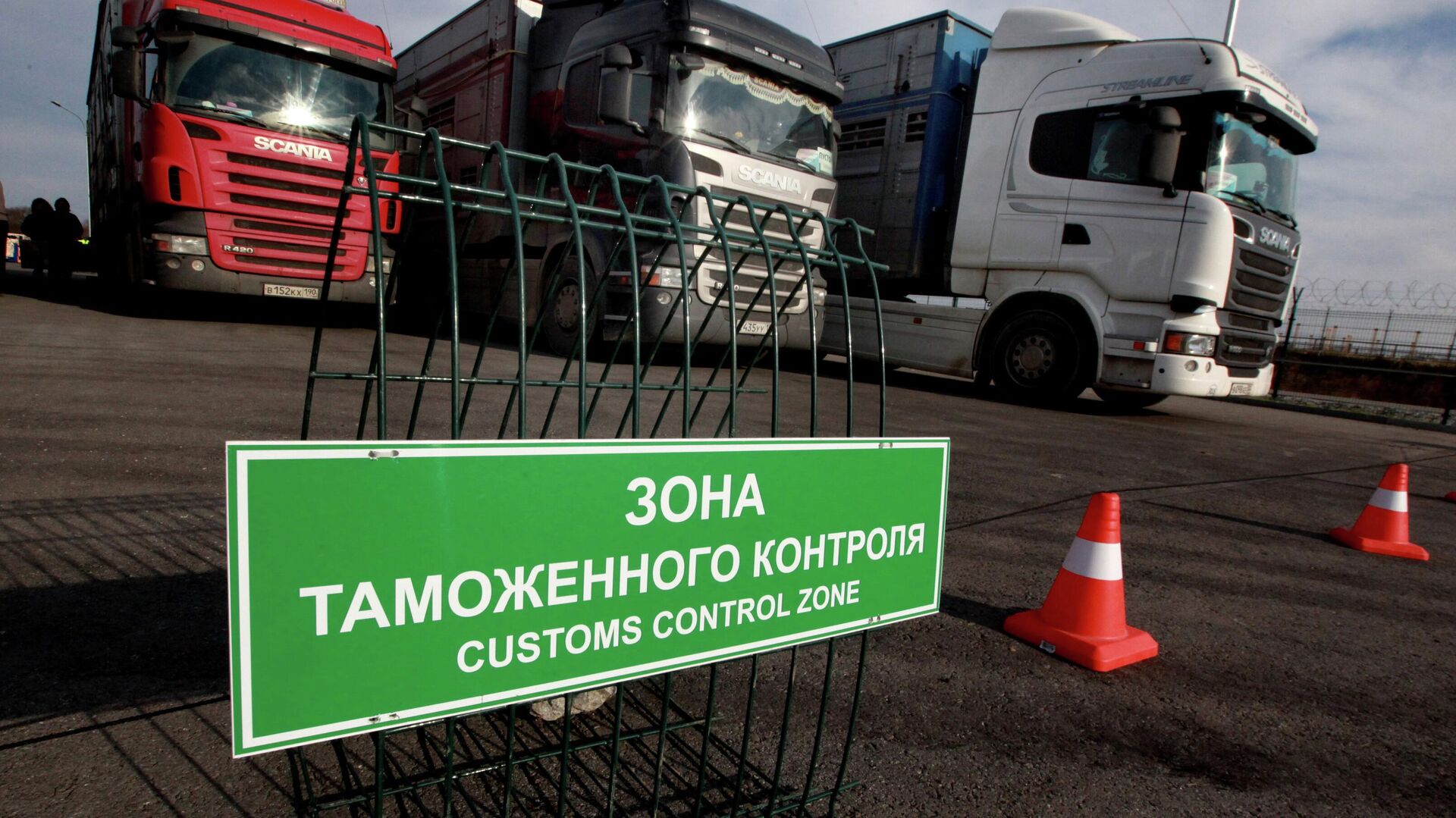 RTS: Швейцария продолжает экспортировать товары в Россию
