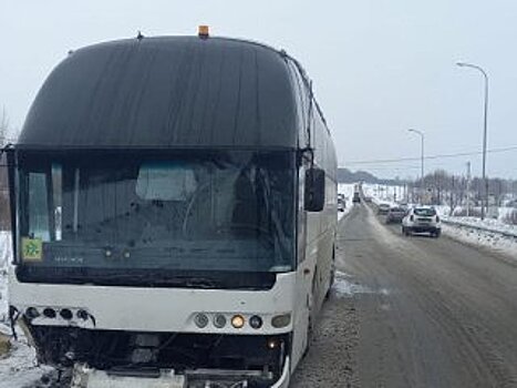 Автобус с 46 детьми попал в ДТП в Башкирии
