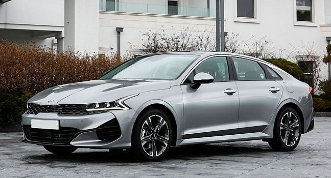 Появились первые снимки новой Kia K5 для России