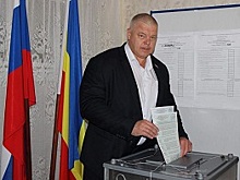 Чемпион мира по пауэрлифтингу Трофимов проголосовал на выборах в донское Заксобрание