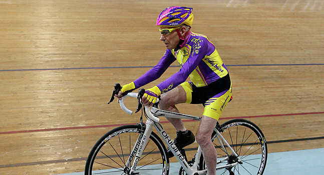 Француз в возрасте 105 лет преодолел на велосипеде 22,528 км за час