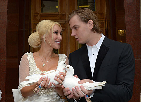«Восемь лет вместе»: как выглядела Лера Кудрявцева в день свадьбы с Макаровым
