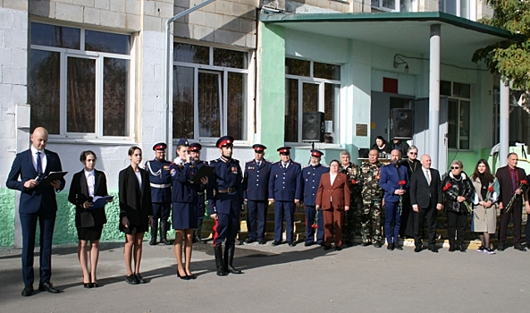 В Волгограде и Камышине открыли мемориальные доски 3 погибшим участникам СВО
