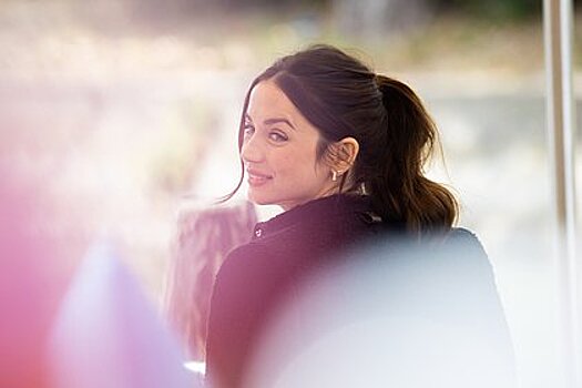 Фанаты Аны де Армас подали иск к авторам фильма «Вчера»