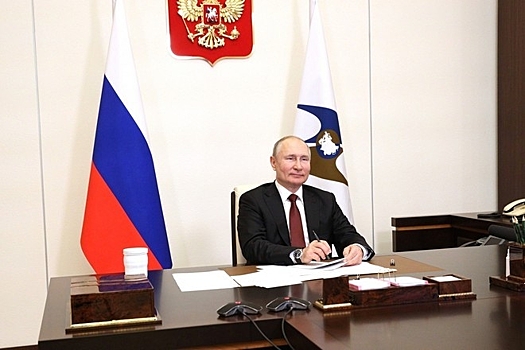 Путин подписал закон об аресте за разглашение данных силовиков