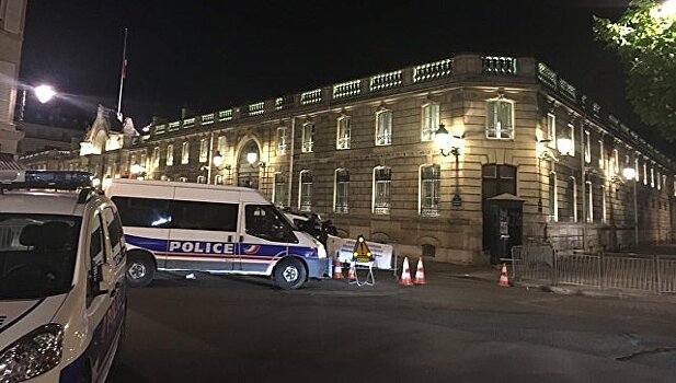 Ницца выражает солидарность с Парижем в связи с атакой на полицию