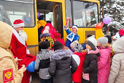 Еще 30 новых автобусов прибыли в школы городов и районов Дона
