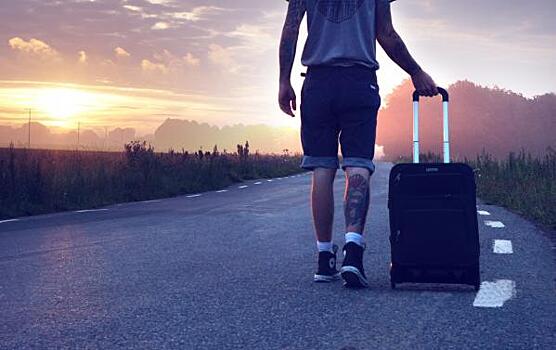 С каким чемоданом отправиться в отпуск: тренды 2021 года