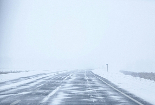 Омских автомобилистов просят соблюдать осторожность и скоростной режим на федеральных трассах