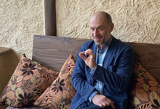 Предприниматель Капустин начал издавать глянец. На первой обложке журнала фраза «В Омске можно жить хорошо»