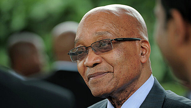 Толпа не дала президенту ЮАР выступить на первомайском митинге