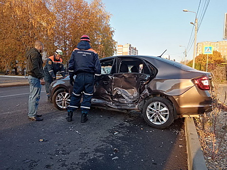 В Пензе на улице Рахманинова произошло серьезное ДТП