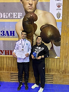 Боксёр из Ноябрьска одержал победу на Всероссийских соревнованиях по боксу в Москве