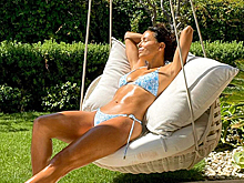 46-летняя актриса удивила фанатов молодостью на снимках в бикини