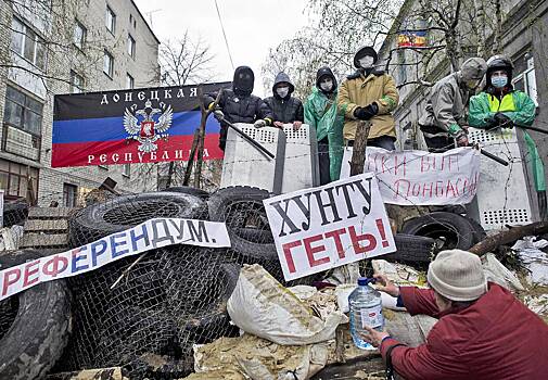 10 лет назад ДНР и ЛНР объединились в борьбе с Украиной. Как на конфликт в Донбассе повлияли события 100-летней давности?
