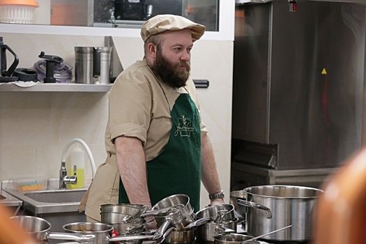 Свердловскому бизнесу не хватает тысяч продавцов и поваров