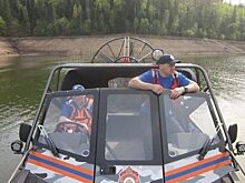 Двух женщин и мужчину эвакуировали спасатели на Красноярском водохранилище