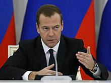 Путин утешил мальчика из многодетной семьи на церемонии в Кремле