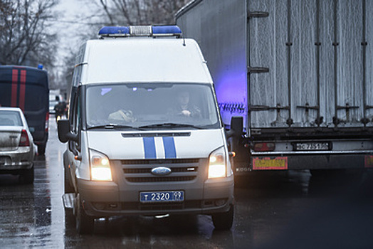 Подозреваемого в стрельбе на фабрике «Меньшевик» доставили в следственный отдел