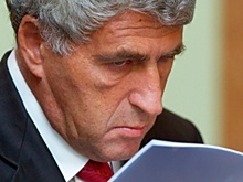 Суд назначил Леониду Гозману* 15 суток ареста