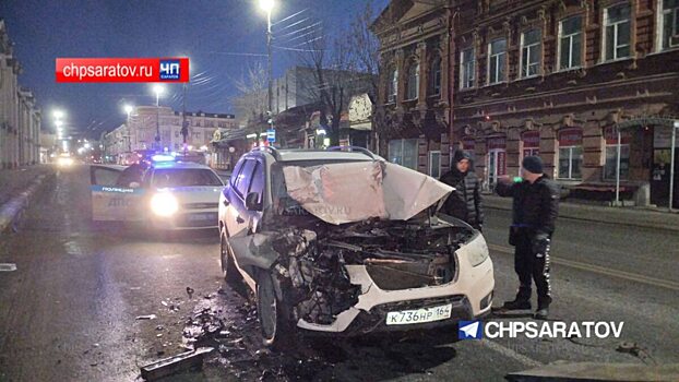 Пьяный водитель иномарки в Саратове сбежал с места ДТП