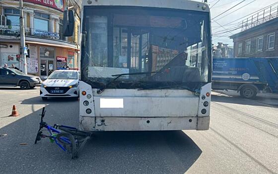 Появились фото с места наезда на 19-летнего велосипедиста в центре Рязани