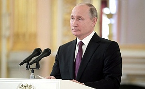 Путин пообещал послам поддержку в полезных начинаниях