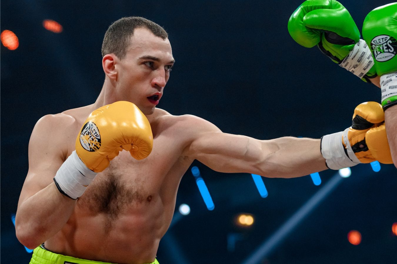 Павел Силягин проиграл Ослеису Иглесиасу в борьбе за титул чемпиона мира