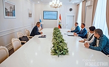 Губернатор Курской области встретился с почётным полярником М.Г. Малаховым