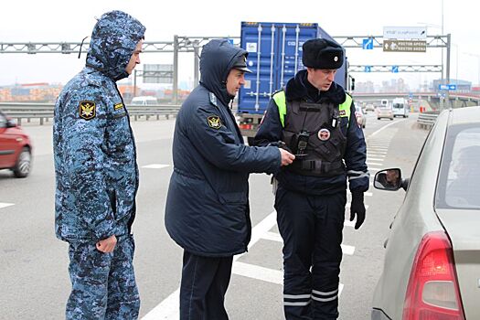 Заплати и кати: 422 тысячи рублей взыскали с водителей-должников на дорогах Дона в ноябре