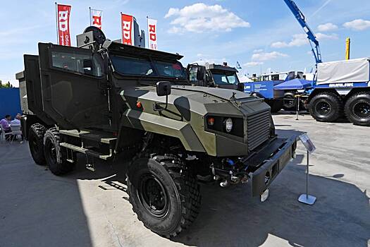 В 2025 году стартует выпуск новой версии бронеавтомобиля «Ахмат»